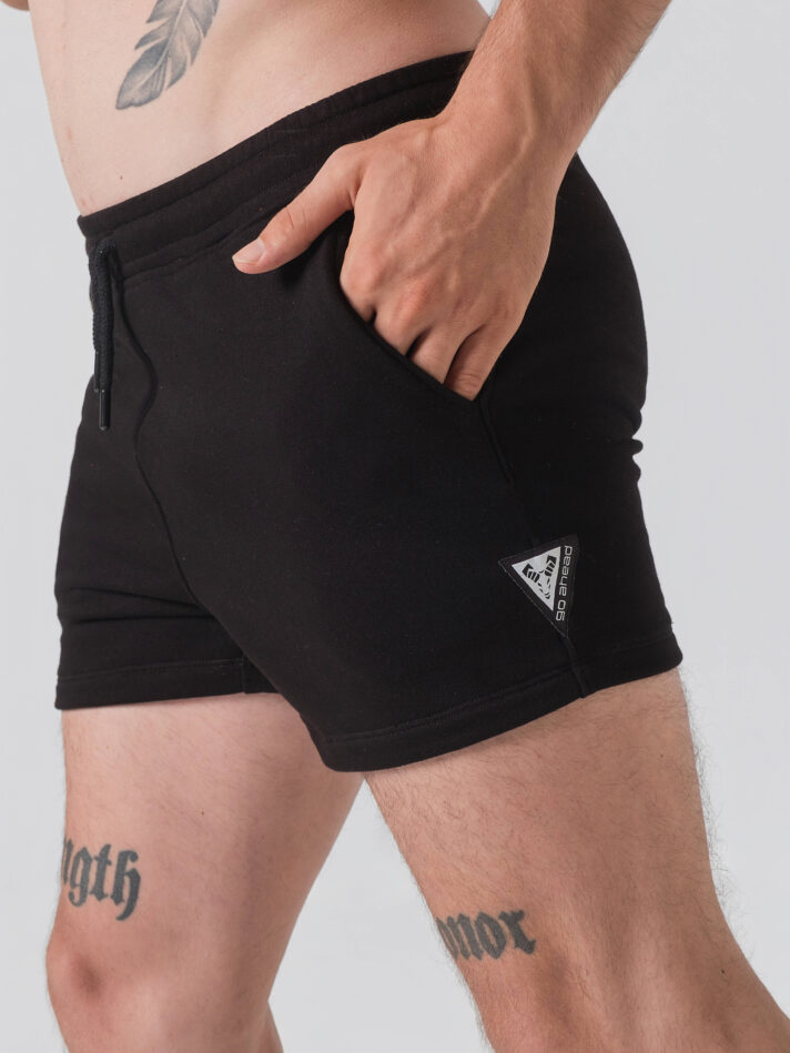 District Shorts Man