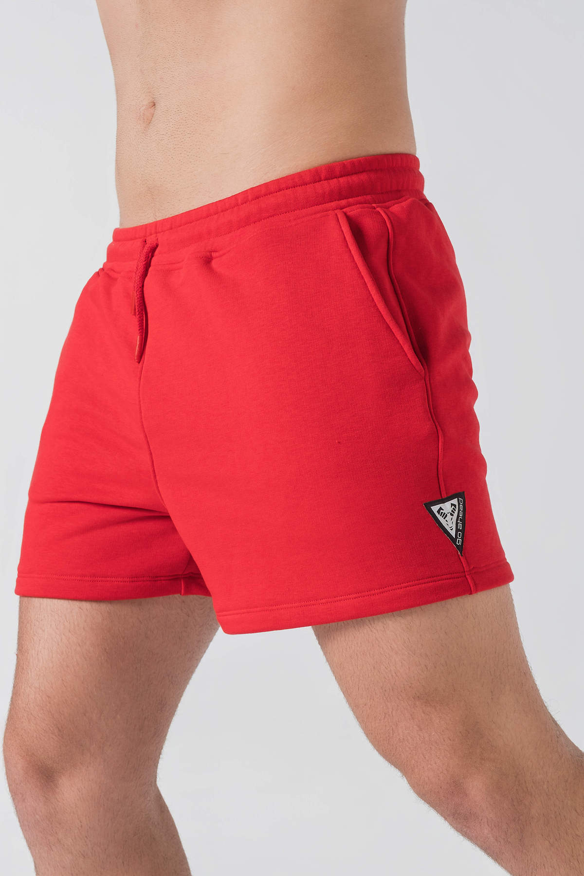 District Shorts Man RED