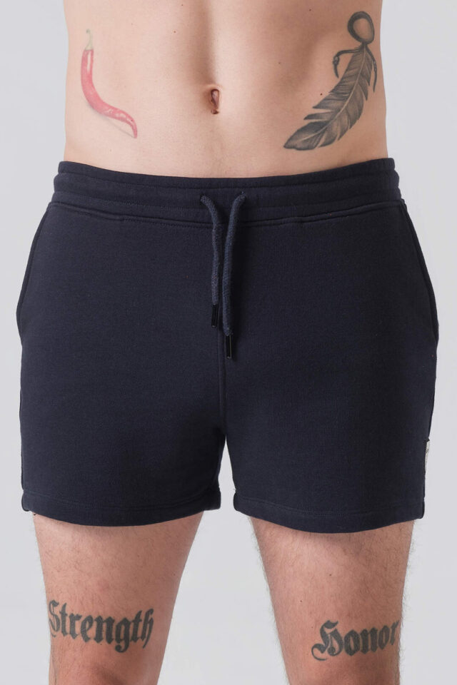 District Shorts Man