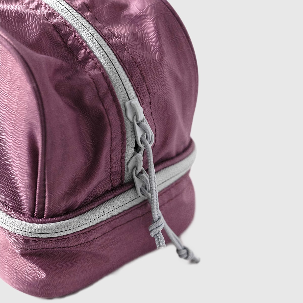 MALEVE Compact 5L Bag Grape Nectar