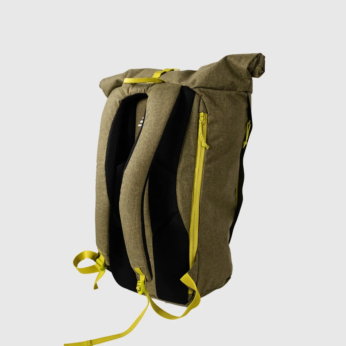 MALEVE Dori 30L Backpack Standard