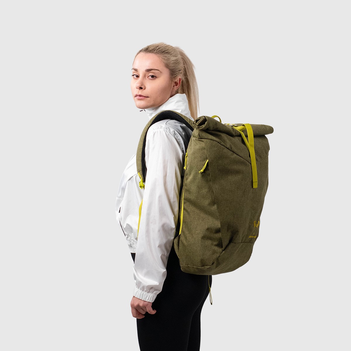 MALEVE Dori 30L Backpack Standard