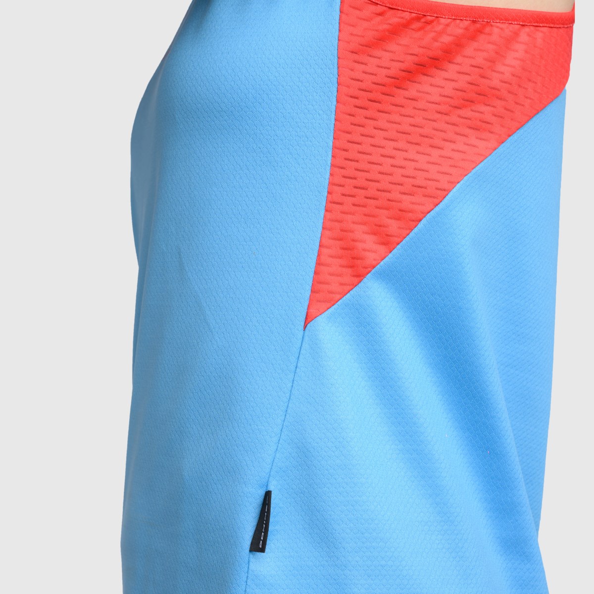 UNTAMED @GYM Feather Tank Top Woman SKY BLUE- RED