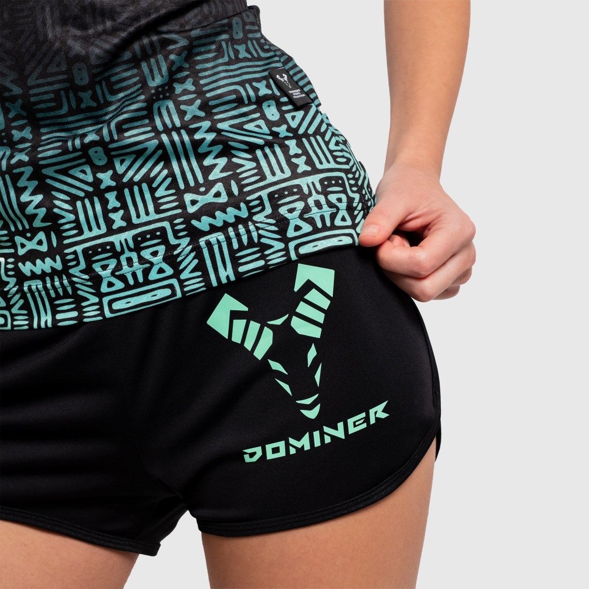 UNTAMED Iron Fist Shorts Woman BLACK MINT