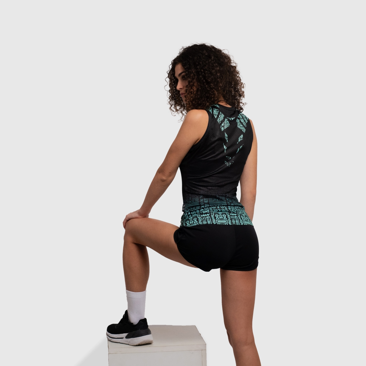 UNTAMED Iron Fist Sleeveless T-shirt Woman BLACK MINT