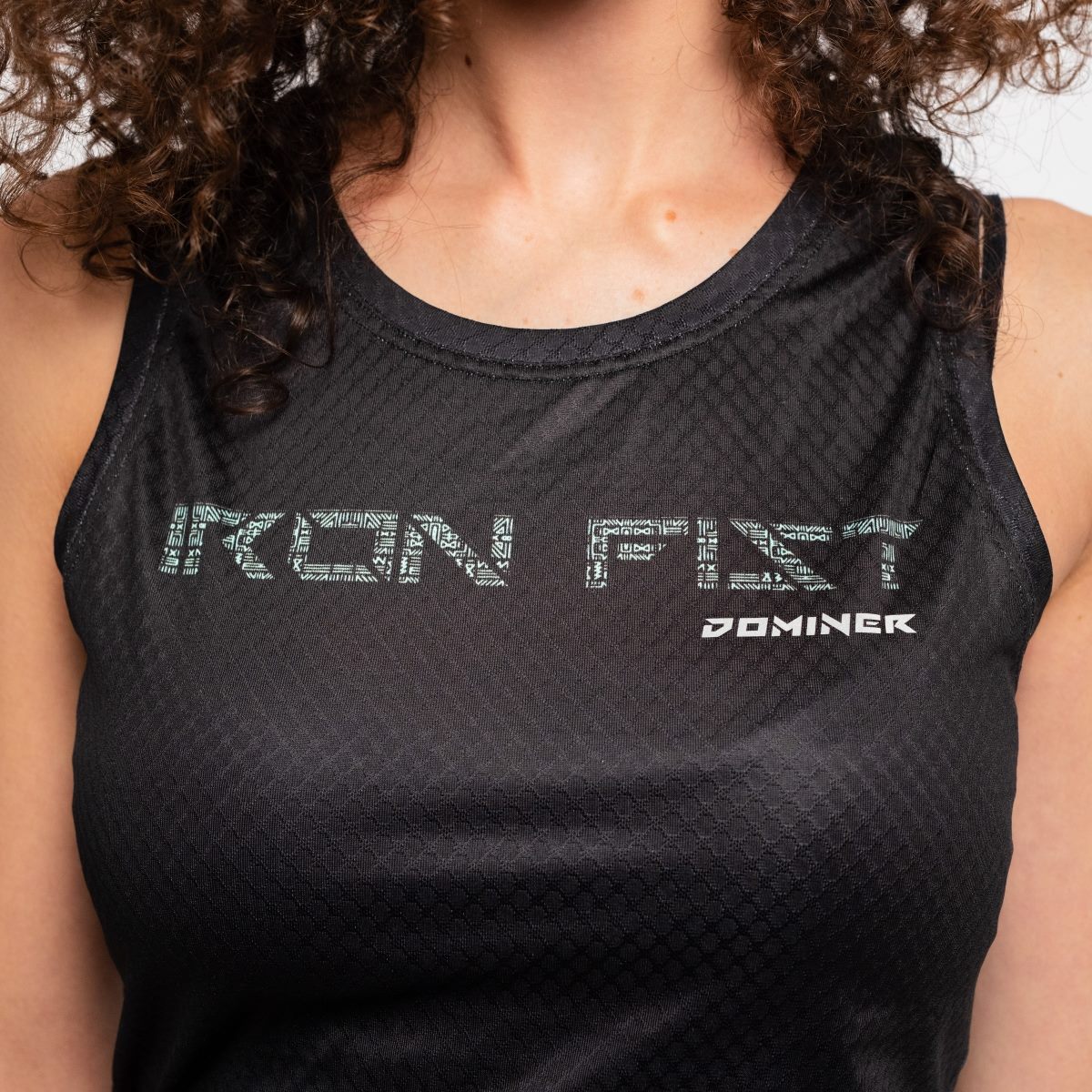 UNTAMED Iron Fist Sleeveless T-shirt Woman BLACK MINT